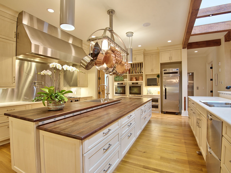 Hot kitchens - 3300 Avon Road